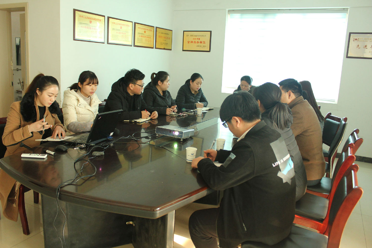 億誠公司第一次黨員大會 億誠公司第一次黨員大會