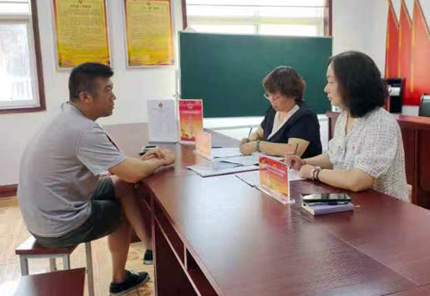 傾聽民聲，反映民意&mdash;雁塔區人大代表李妮參加人大代表接待日活動