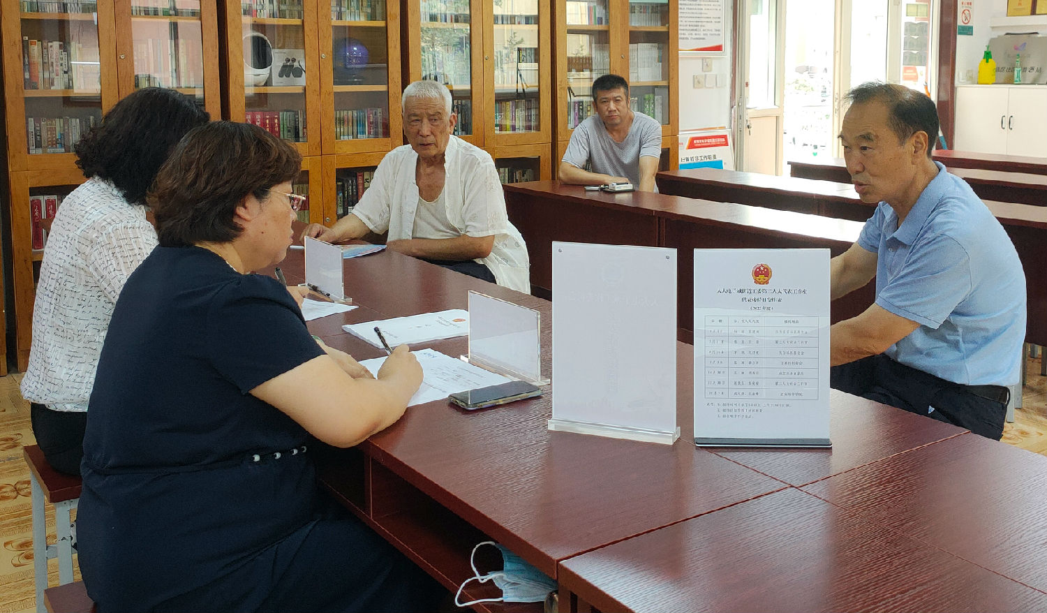 傾聽民聲，反映民意&mdash;雁塔區人大代表李妮參加人大代表接待日活動